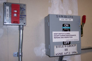 safety sign on a switch stating keep switch closed except during maintenance repairs and inspection title 8 group III ASME A171.1 1996